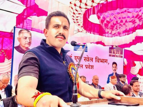खेल मंत्री विक्रमादित्य सिंह