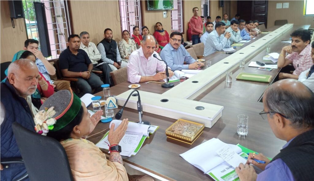 प्रदेश का संपूर्ण विकास करना सरकार की प्राथमिकता