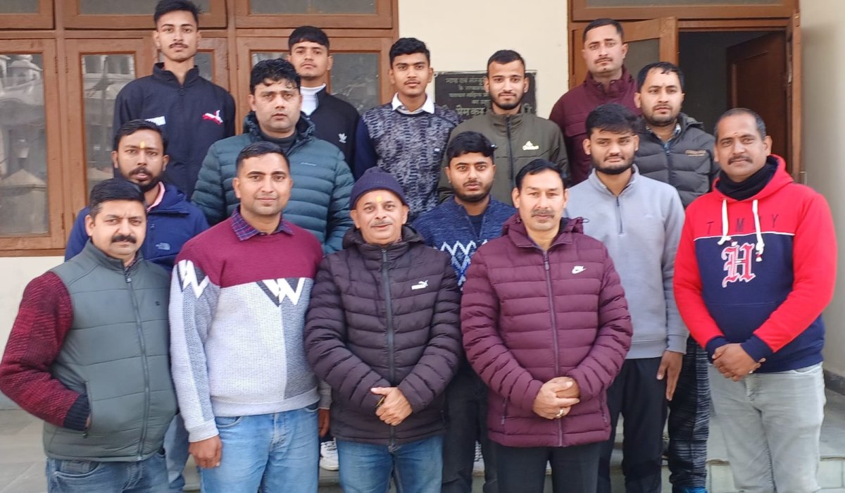 क्रांतिकारी एवं साहित्यकार यशपाल की पुण्य तिथि पर संस्कृत शिक्षकों एवं यशपाल साहित्य परिषद ने भावभीनी श्रद्धांजलि अर्पित की।