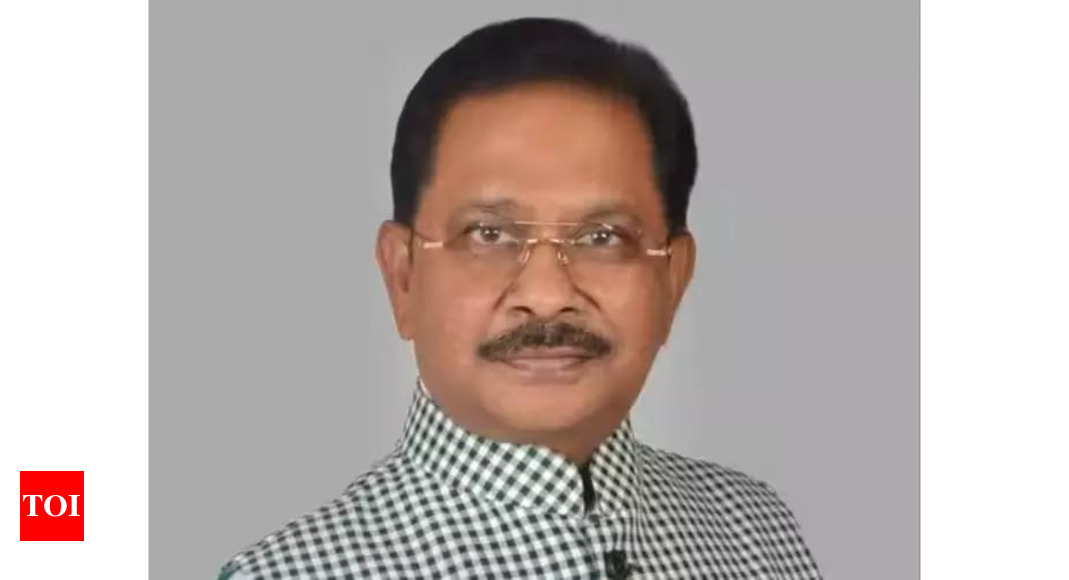साहू से नकद ले सकते थे बीजेपी ने कांग्रेस पर.jpg